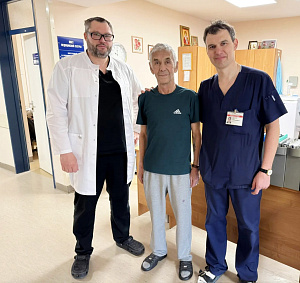 В ОКБ Ханты-Мансийска проведена уникальная одномоментная операция пациенту из Нижневартовска