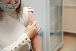 Вакцинация от гриппа для беременных: защита для мамы и будущего ребенка