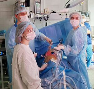 Телекомпания ГТРК Югория рассказала о совместной операции онколога и кардиохирурга в ОКБ Ханты-Мансийска