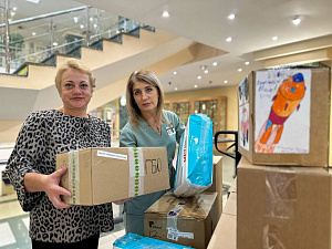 Коллектив Окружной клинической больницы передал очередную партию гуманитарной помощи для военнослужащих