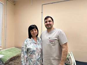 Десять лет назад в Югре произошло чудо, ставшее рутиной: здесь впервые провели трансплантацию донорского органа. Эта медицинская победа подарила новую жизнь десяткам людей